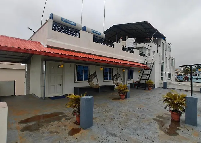 Happy Holiday Inn Service ApartmentVilla